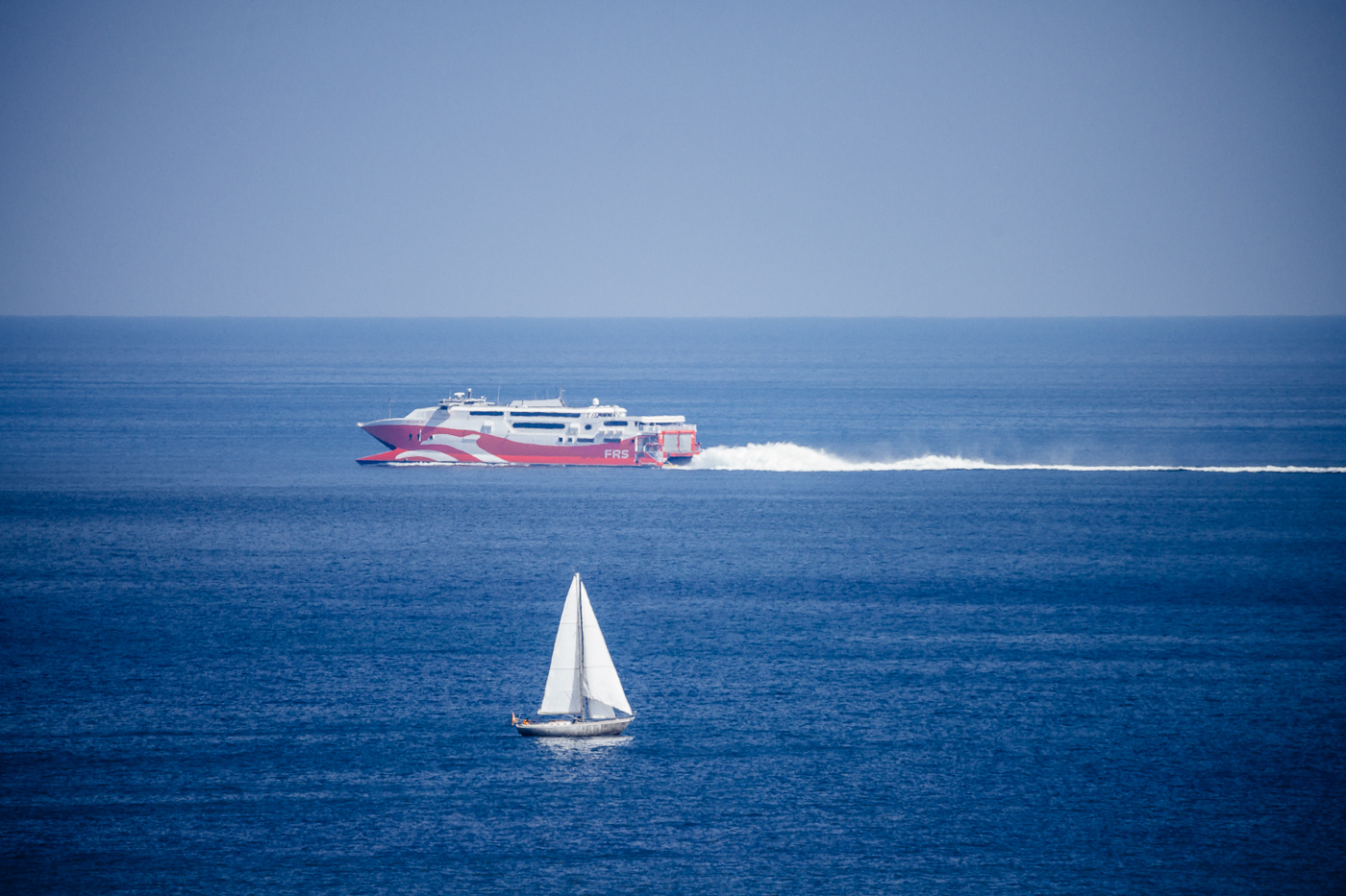 Die Fähre von Mukran auf dem Weg nach Ystad