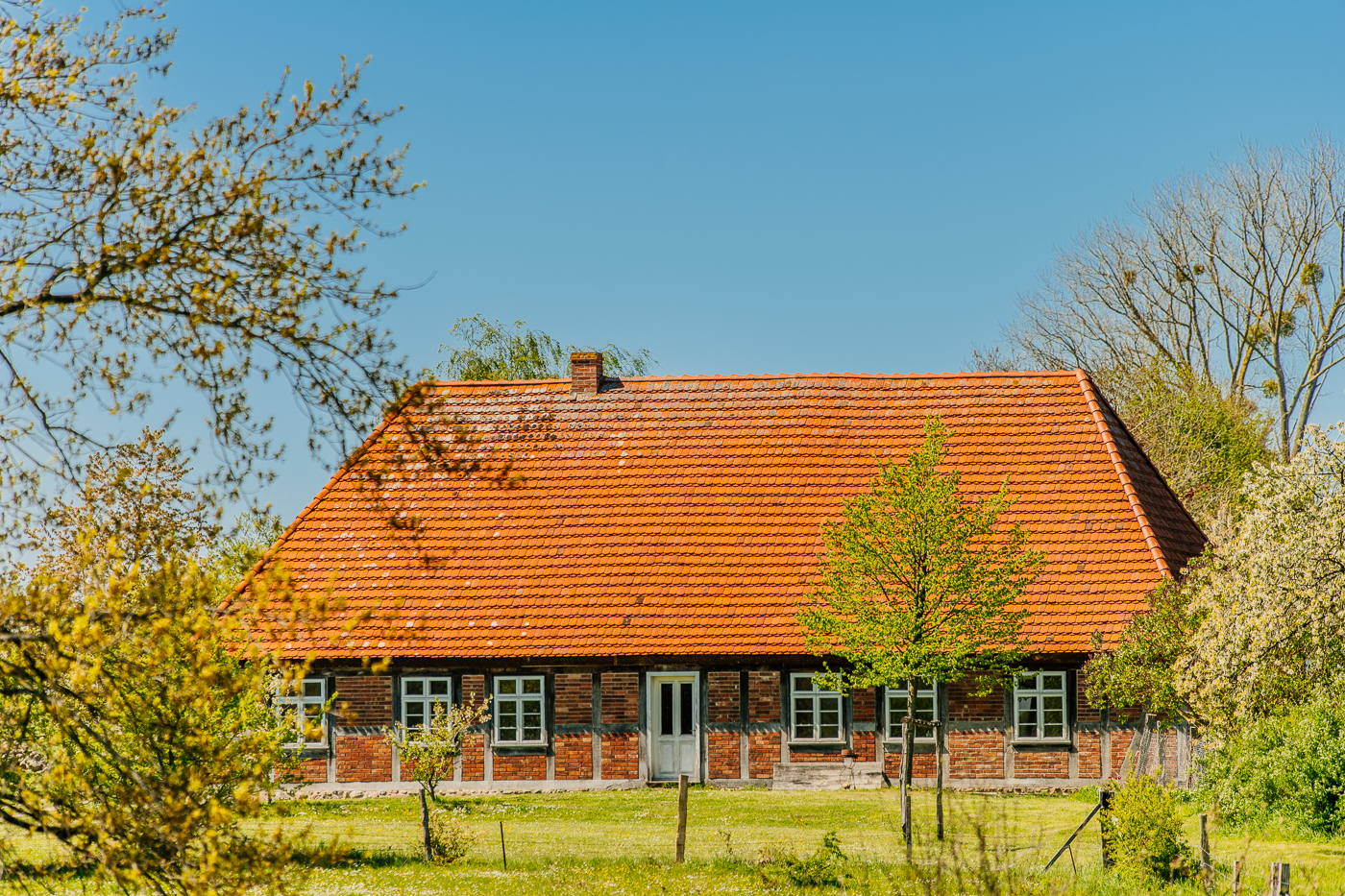 Fachwerkhaus mit historischen Ziegelsteinen in Mecklenburg in der Nähe von Serrahn