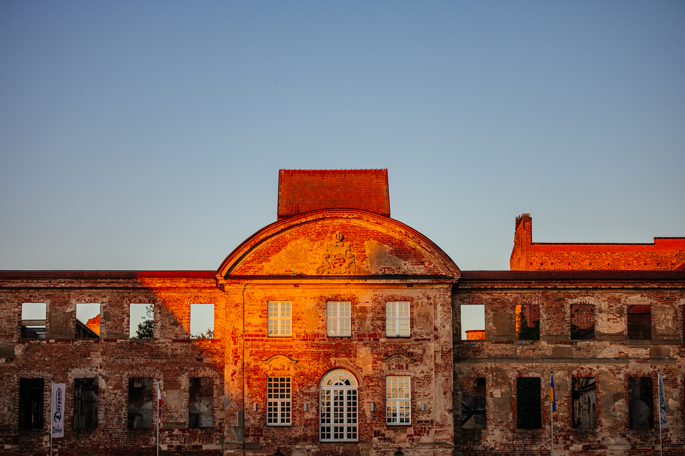 Schloss Dargun im Abendlicht